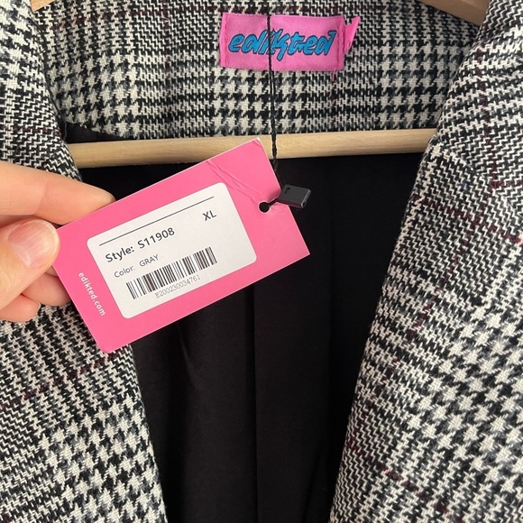 Edikted Plaid Patched Varsity Blazer - XL - Picture 2 of 3